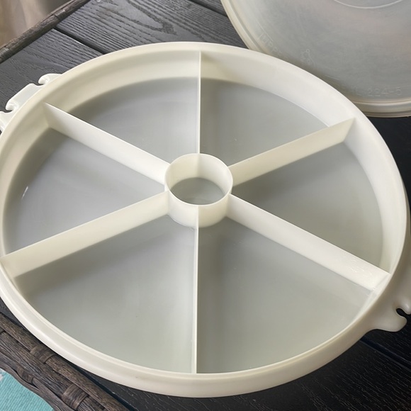 ✨ Vintage Tupperware Relish Tray ✨ - Picture 2 of 7